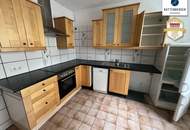 !Separat begehbare zwei Zimmer + große Küche!