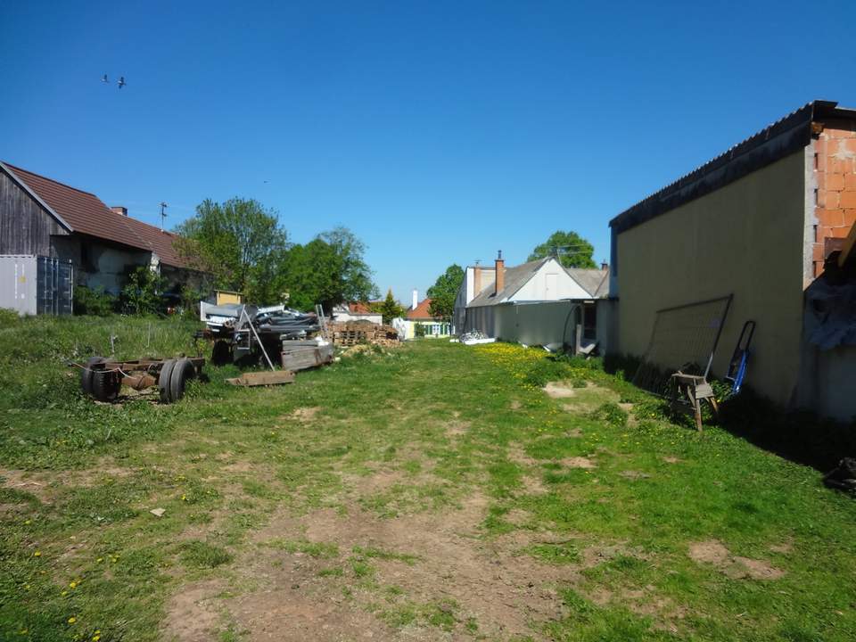 GROSSES, LEISTBARES GRUNDSTÜCK MIT STADL!