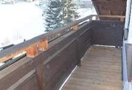 Sonnige 4 Zi-Dachgeschosswohnung mit Terrasse und Balkon!