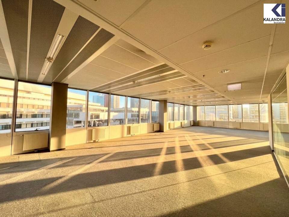 GROSSRAUM-BÜRO IM SATURN-TOWER