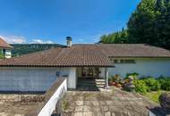 Große Villa thronend über Feldkirch mit Baulandreserve