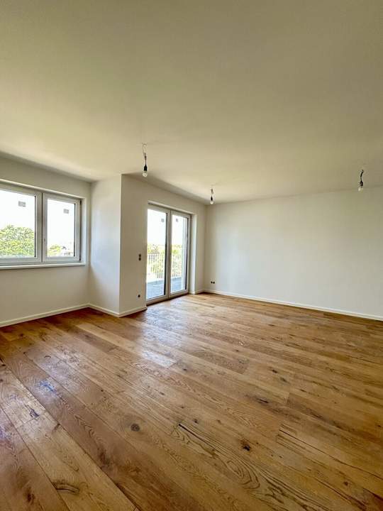 Traumhafte Erstbezug-Wohnung mit Balkon in Mannswörth