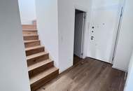ERSTBEZUG - Sonnige Dachgeschossmaisonette in sanierter Altbauperle an der U1