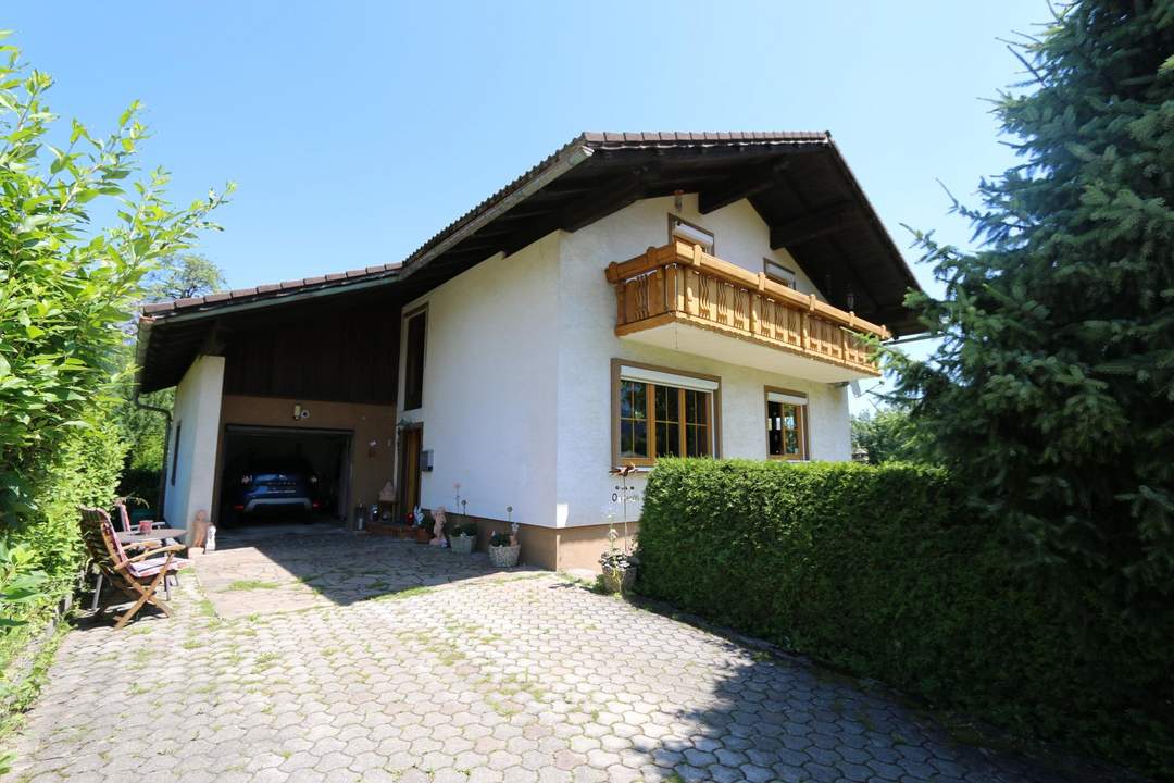 Einfamilienhaus in sonniger Lage mit Ausblick