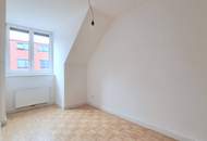 Kaufpreissenkung & GRATIS Goodie! Entdecken Sie die charmante Altbau-Oase im Dachgeschoß mit Garten!