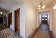 ++KLNB121++ Renovation Opportunity: Well-Located 1-Room Apartment with Airbnb Potential