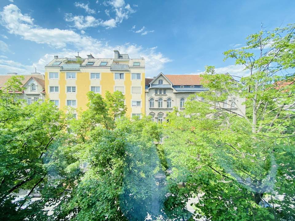 Neubau lichtdurchflutete 3-Zimmer mit 9 m2 Loggia und GARAGE zum kaufen!