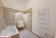 Stuck, Kachelofen, Flügeltüren: Altbauliebe mit Klopfbalkon