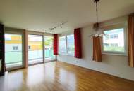 Der Sommer kehrt ein....in diese helle 2-Zimmer-Wohnung in Ruhelage Kranebitten.