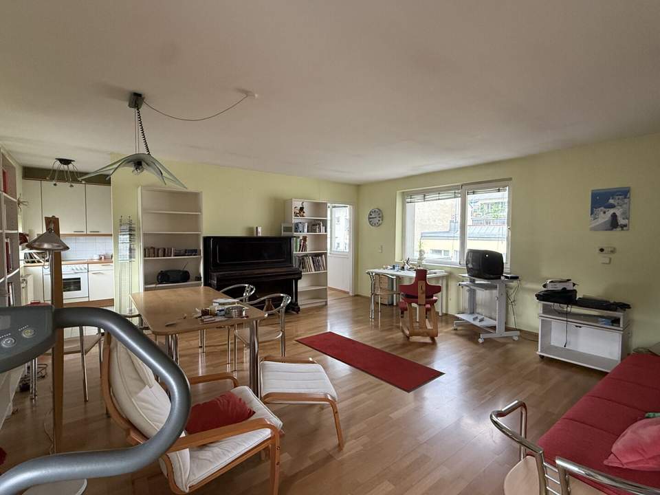 Charmante Zweizimmerwohnung mit Garagenplatz