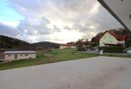 Kernsaniert und schlüsselfertig: Maisonette-Wohnung mit Garage und Garten