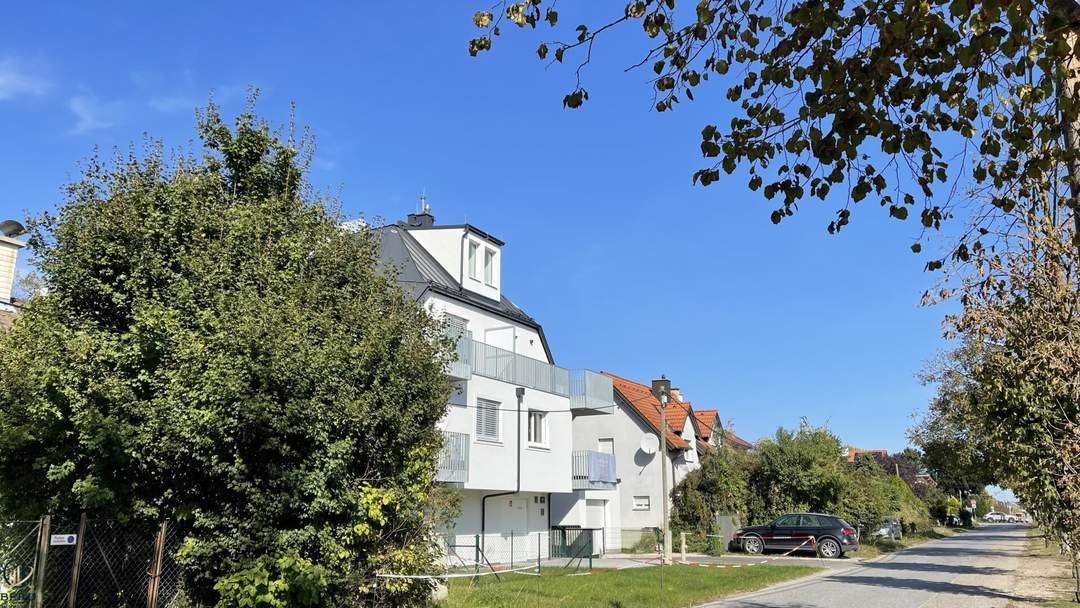 Willkommen in dieser tollen 3 Zimmerwohnung mit großer rundum Terrasse ausgestattet und am Mühlwasser gelegen