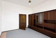 Charmante 2-Zimmer-Altbauwohnung mit Potenzial in zentraler Ruhelage