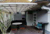 Langfristig vermietetes Café mit Garage!