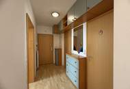 *** Stadtnah & absolut ruhig: 102,5 m² im 2. OG mit 4 Zimmern, Carport und Entwicklungspotenzial für deine Visionen ***