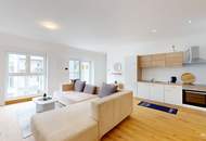 Stilvolle DG-Wohnung mit Balkon - A\\