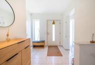 Luxuriöse Familienvilla mit Weinkeller, Fitness & Atrium in ruhiger Toplage