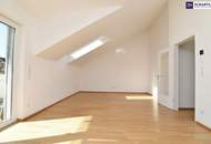 Charmante Dachgeschosswohnung mit viel Licht und luftiger Raumhöhe! Innenhof-Süd-Ausrichtung! Top Anbindung! Ab sofort verfügbar!