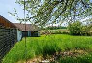 Einfamilienhaus mit großem Grundstück und Nebengebäuden