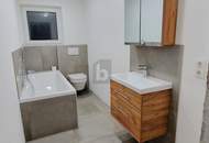 FRISCH RENOVIERT MIT POTENTIAL AUF ZWEIFAMILIENHAUS