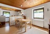 Ihr künftiges Zuhause mit Potenzial in ruhiger Lage: zwei Wohneinheiten, sonniger Garten und herrlicher Weitblick in Maria Saal