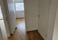 Zwei Zimmer Genossenschaftswohnung mit Balkon