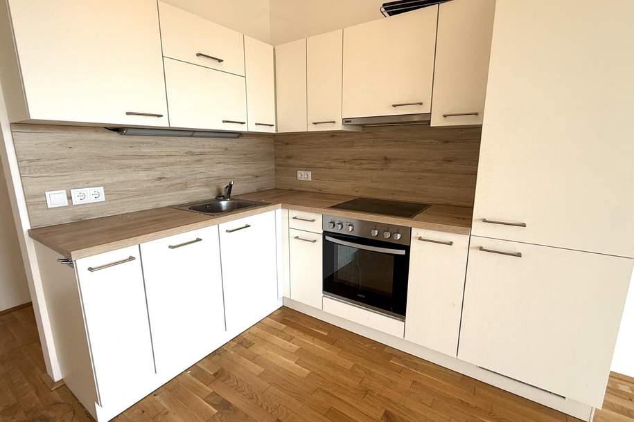 Nahe Akademiepark: Top-3-Zimmer Wohnung mit 11m² SÜD-Loggia, Wohnung-miete, 1.025,00,€, 2700 Wiener Neustadt(Stadt)