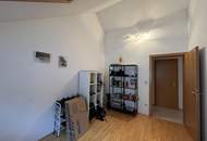 Neuwertige Eigentumswohnung im Dachgeschoss – 4 Zimmer mit Balkon & Tiefgarage in Waidhofen/Zell