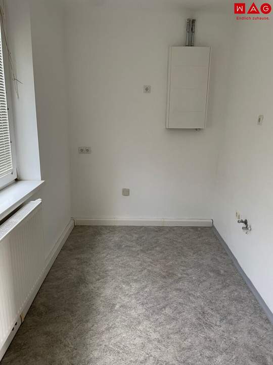 Jetzt einziehen &amp; sparen! Sommeraktion: 1 Monat mietfrei! Helle, praktisch geschnittene 2-Raum-Wohnung in ruhiger und beliebter Lage von Wels – Heizkosten inklusive!