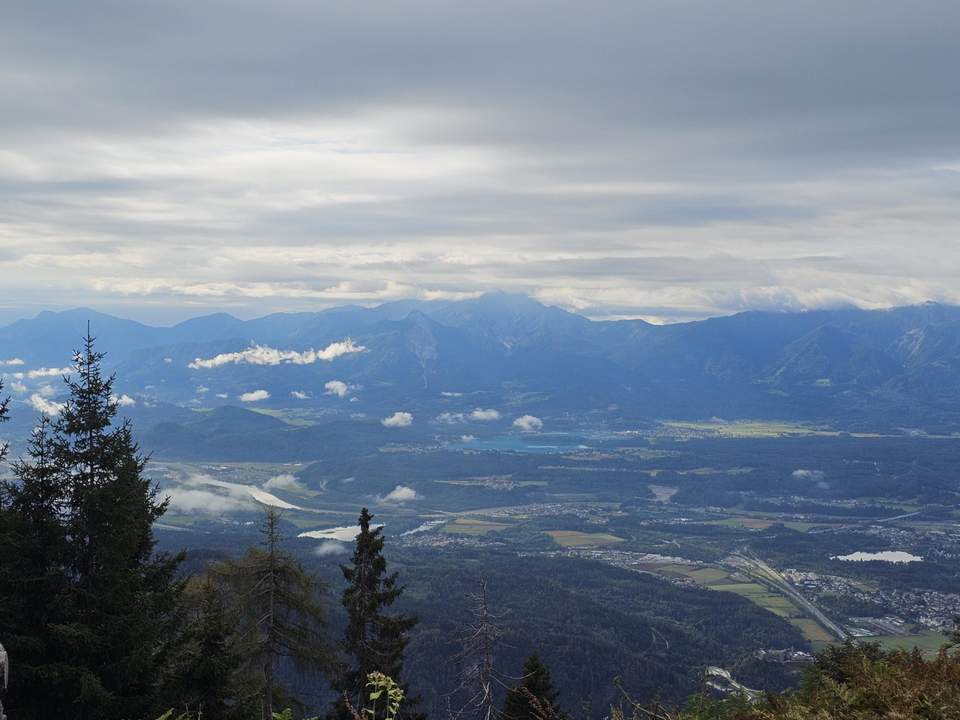 Über den Wolken - attraktive Ferienwohnung auf der Gerlitzen - Pistennähe - 3-Seen-Blick