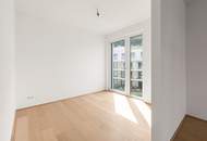 Wohnen, wo andere Urlaub machen: Erstklassige 5-Zimmer-Wohnung am Wasser mit 70m2 Balkon