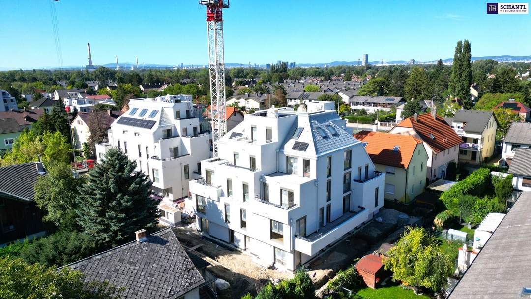 Herbstaktion! GENIAL - Lebens(t)raum Erfüller im Grünen! Klimaaktiv Bronze! Ab ins Dachgeschoss + 3 Zimmer + 2 Terrassen + Viel Lebensqualität! Wärmepumpe und Solaranlage + Naturnahe Gewässer ums Eck!