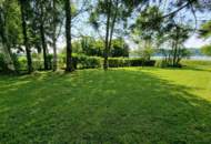 Badegrundstück am Ostufer des Obertrumer Sees mit Steg!