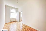 Lichtdurchflutete Wohnung mit durchdachter Aufteilung in wunderschön saniertem Haus
