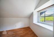 Sanierungsbedürftiges Wohnhaus mit 24 Wohneinheiten in Hanglage