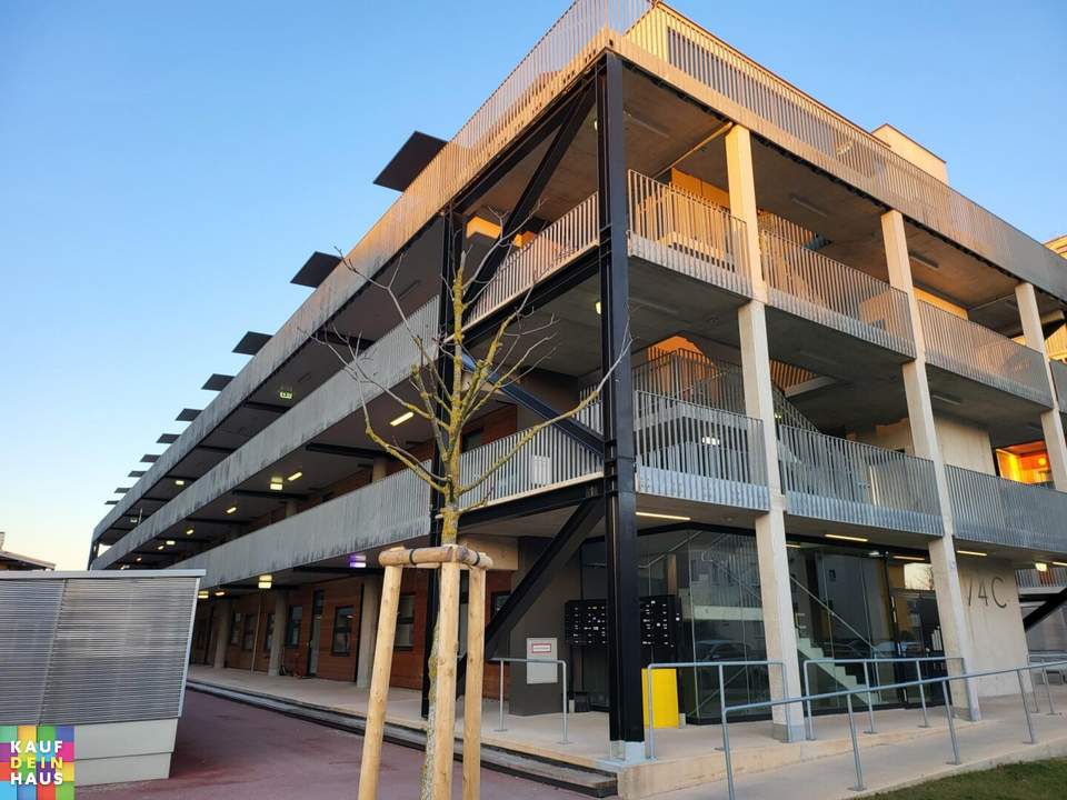 MAXIMILIANSTRASSE 74A!