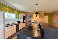Modernes und sehr geräumiges Wohnhaus mit vielen Möglichkeiten und Wohneinheit!
