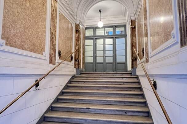„Repräsentatives Altbau-Büro mit Stil – nahe dem Wiener Schwarzenbergplatz“ | ZELLMANN IMMOBILIEN, Gewerbeobjekt-miete, 3.321,50,€, 1040 Wien 4., Wieden