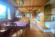 Mehrfamilienhaus mit Atelier, großem Grundstück und Fernblick ins Piestingtal