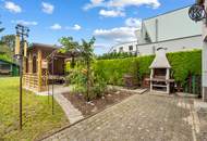 Top-gepflegtes Haus mit Garage, Nebengebäude & Traumgarten im 22. Bezirk