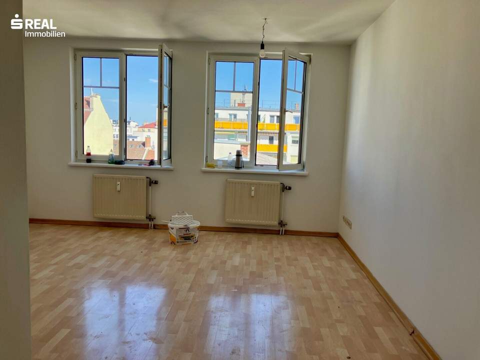 HELLE 2 ZIMMER WOHNUNG - sofort beziehbar