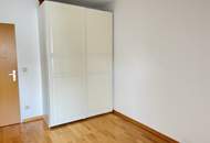 3 Zimmer mit Balkon inklusive Tiefgaragen-Stellplatz, Hoflage!