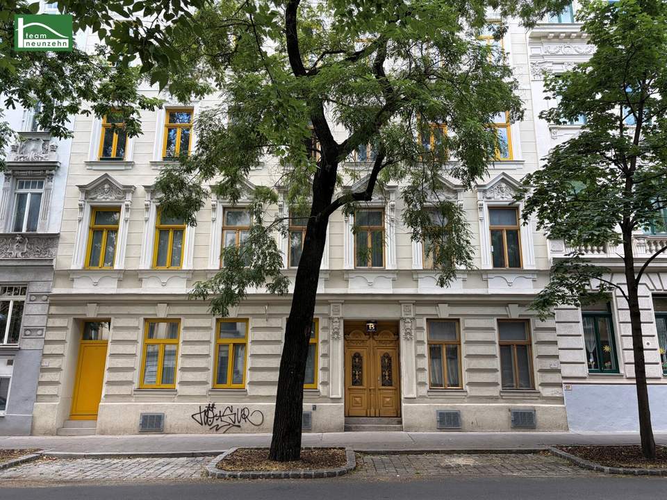 LEERSTEHEND! SANIERUNGSBEDÜRFTIGE WOHNUNG IN GEPFLEGTEM ALTBAU - LIFTBENÜTZUNG INKLUSIVE! SCHLAFZIMMER HOFSEITIG! PROVISONSFREI BIS ENDE SEPTEMBER!