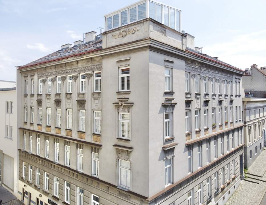 Renovierungsbedürftige 2-Zimmer-Wohnung Nähe Aumannplatz