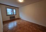 TOP Lage: 2-Zimmer-Wohnung mit Loggia und Blick ins Grüne