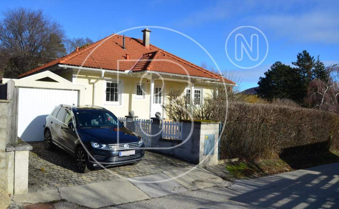 Charmantes, renovierungsbedürftiges Haus in schöner Umgebung!