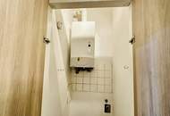 Kleine Altbauwohnung, frisch ausgemalt, neuwertige Küche, ruhig im Hinterhof gelegen, mit guter Raumaufteilung.