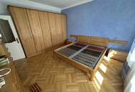 sehr gepflegtes Wohnhaus mit traumhaftem Blick auf die Burg