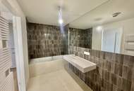 Stadtleben mit Weitblick und Pool: 3 Zimmer Hochhauswohnung zum Verlieben. Provisionsfrei und Erstbezug - U1 Kagran