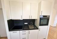 Nähe U1 | Klimatisierte Dachgeschosswohnung mit tollem Wienblick | Tiefgarage